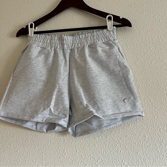NWT Zyia Light Gray Heather Knockout Shorts Size Medium - Picture 3 of 8
